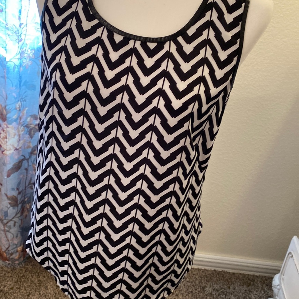 Blouse,polyester,black and white, with leather trim zipper on back